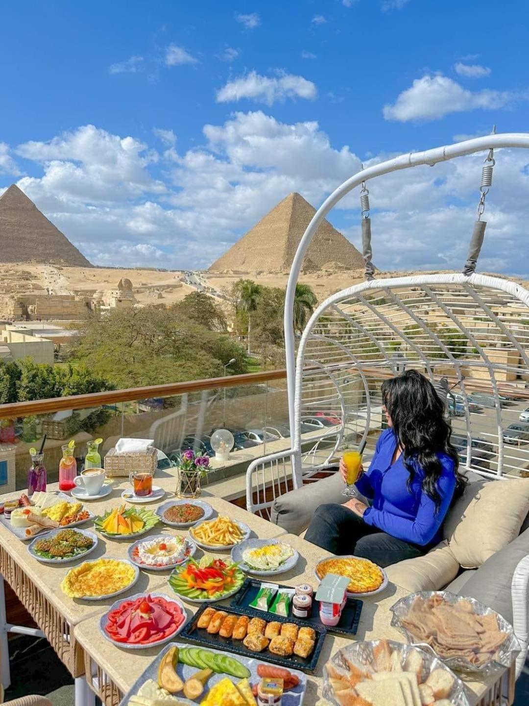 Hostel Tree Lounge Pyramids View , Sphinx Giza *