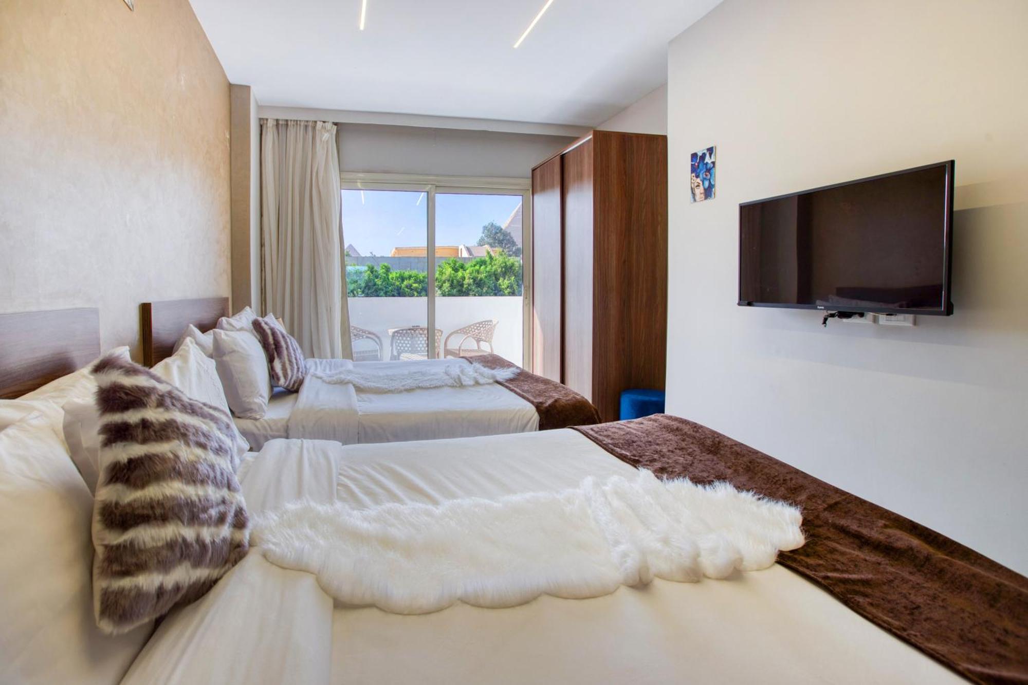 Tree Lounge Pyramids View , Sphinx Giza Hostel *
